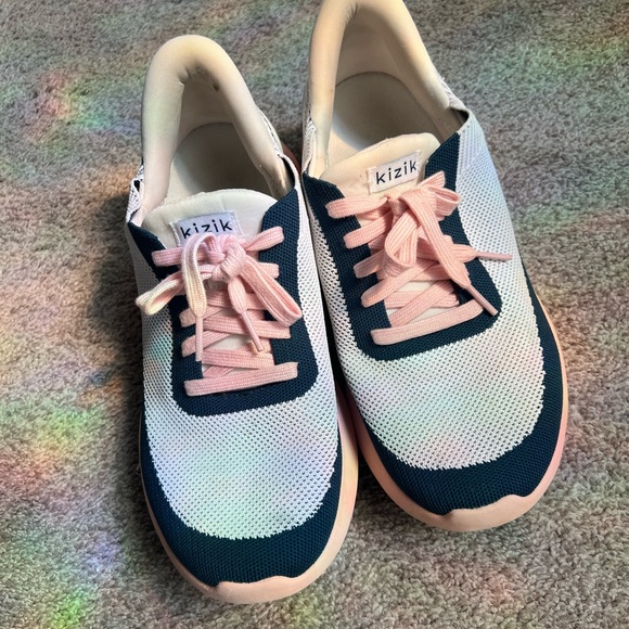Kizik Women's Pink and navy Sneakers - Picture 4 of 5